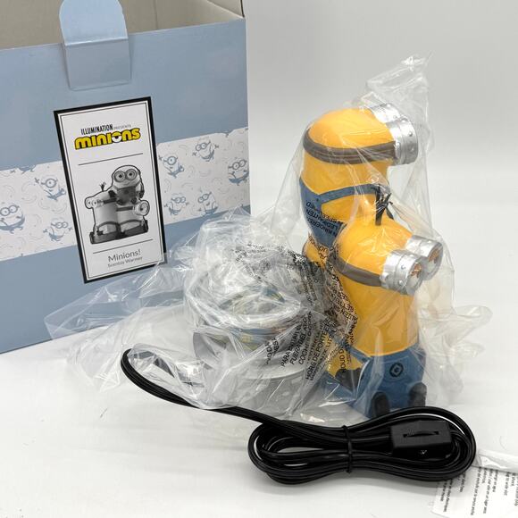 Scentsy Minions Despicable Me Wax Warmer NEW - Picture 3 of 12